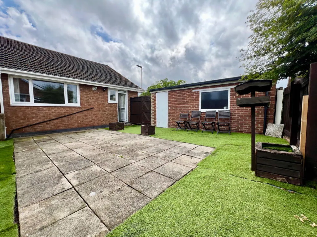 2 bed Semi-Detached Bungalow