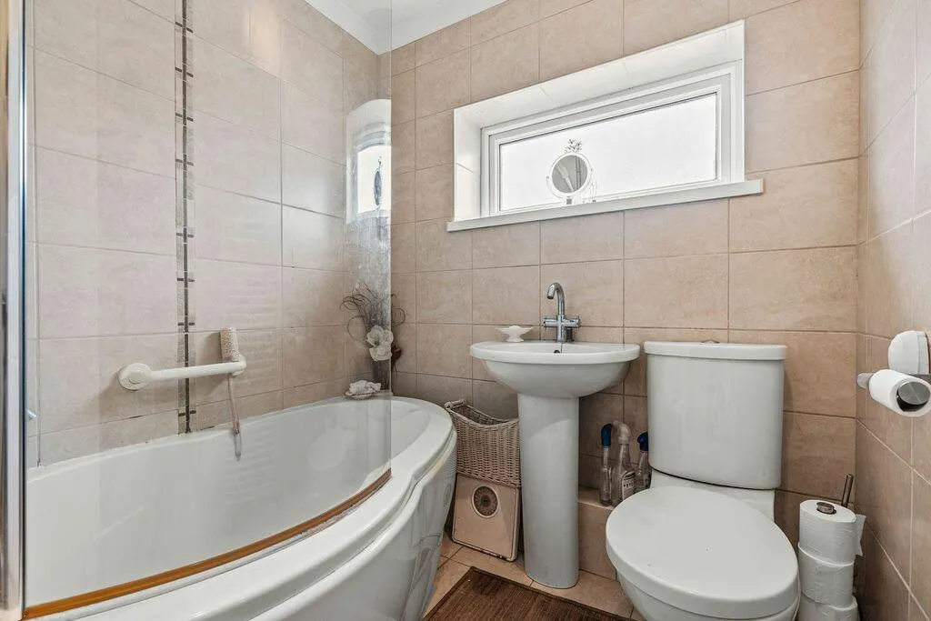3 bed Detached Bungalow