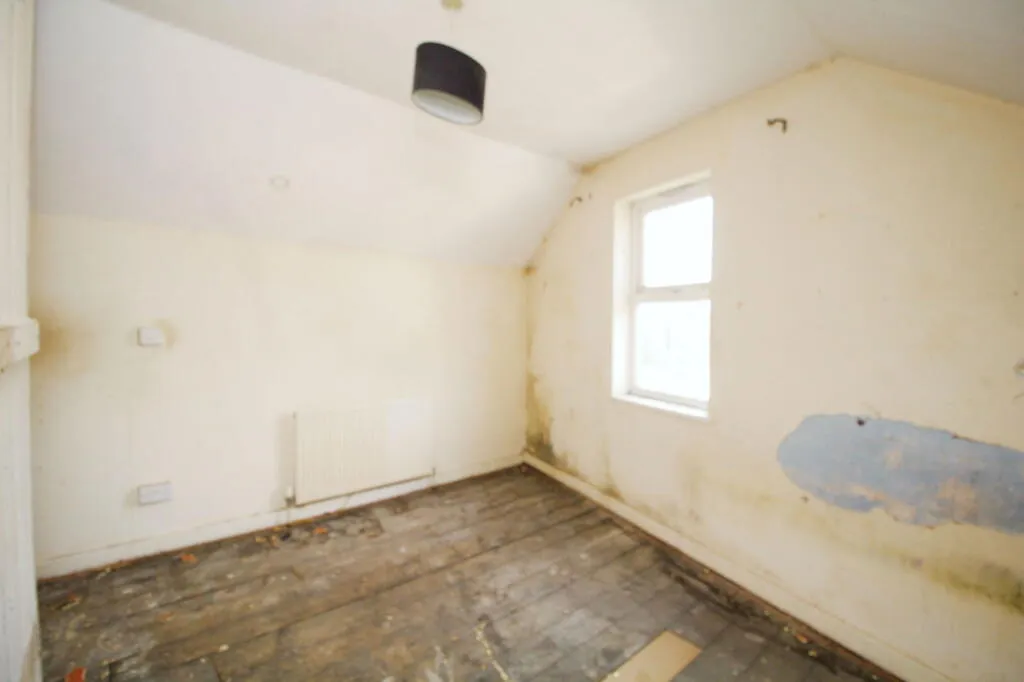 3 bed End of Terrace