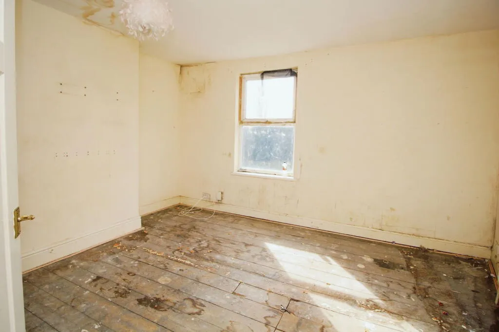 3 bed End of Terrace