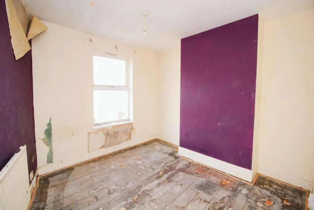 3 bed End of Terrace