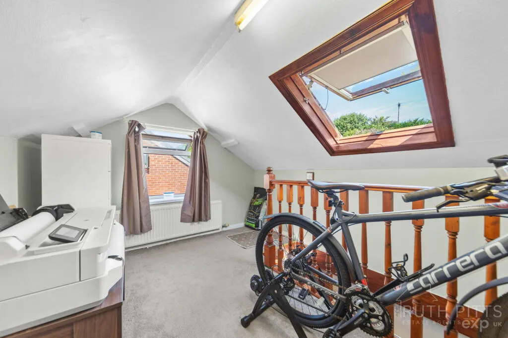 2 bed Semi-Detached Bungalow