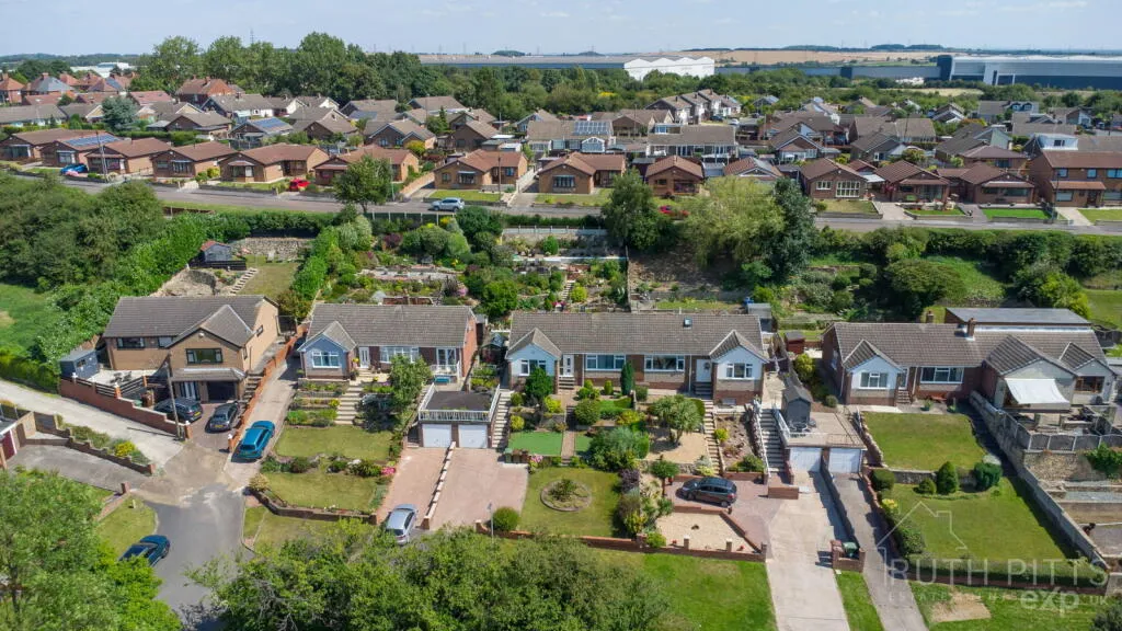 2 bed Semi-Detached Bungalow