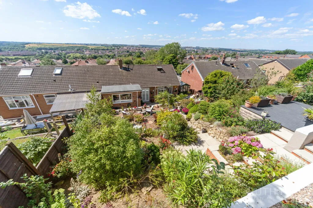 2 bed Semi-Detached Bungalow
