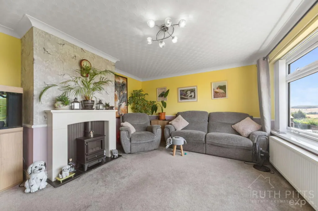 2 bed Semi-Detached Bungalow