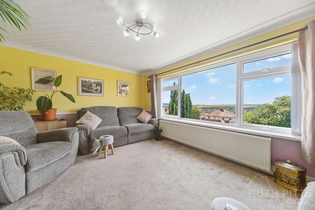 2 bed Semi-Detached Bungalow