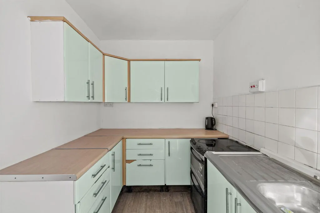 4 bed Terraced