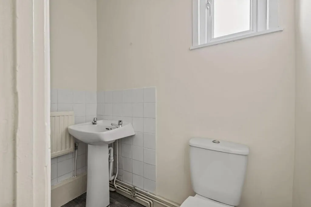 4 bed Terraced