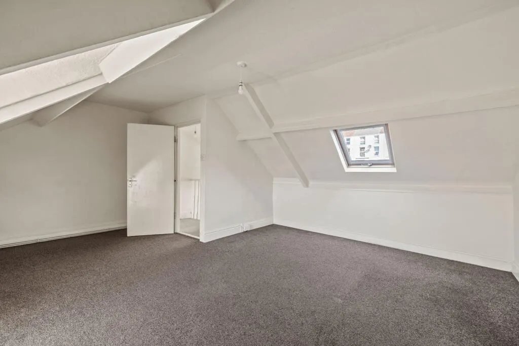 4 bed Terraced