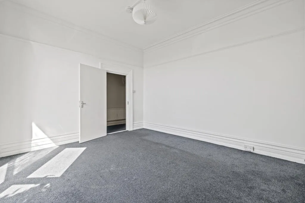4 bed Terraced
