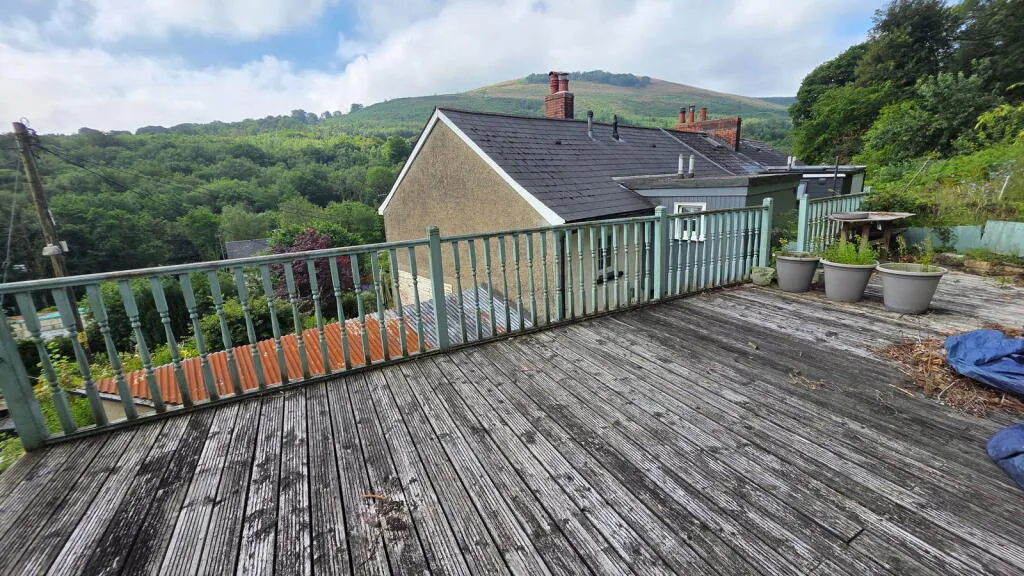 2 bed Terraced