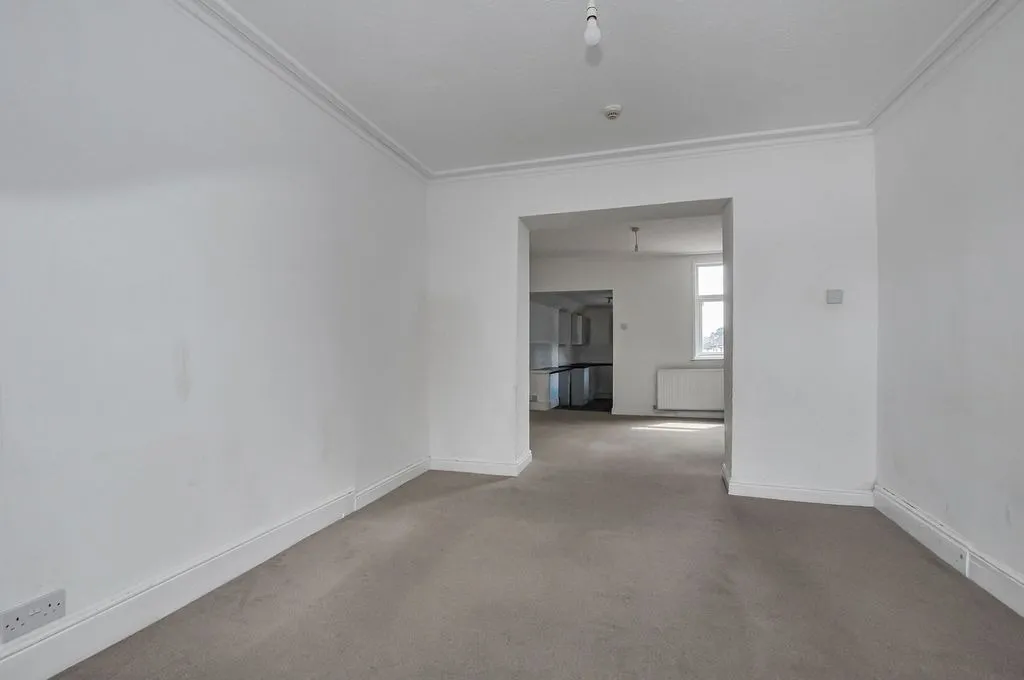 3 bed Terraced