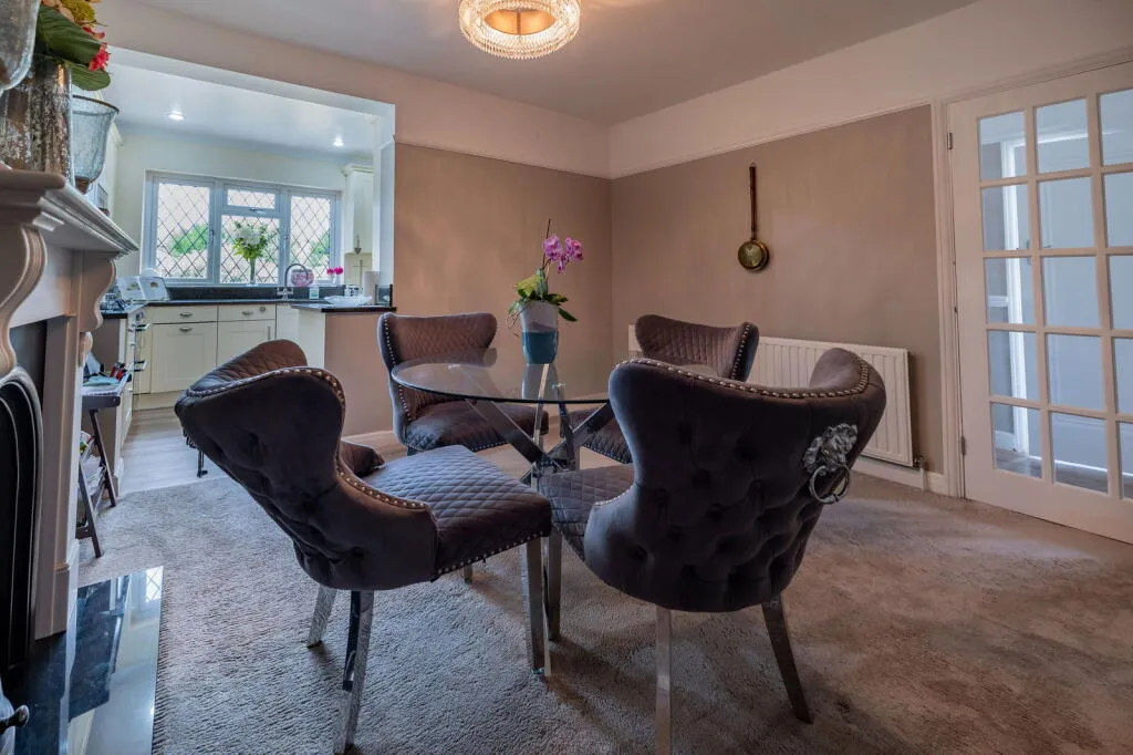 4 bed Semi-Detached