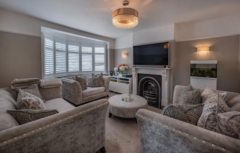 4 bed Semi-Detached