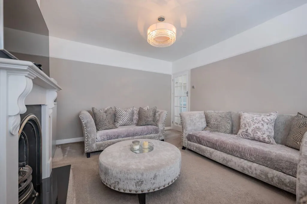 4 bed Semi-Detached
