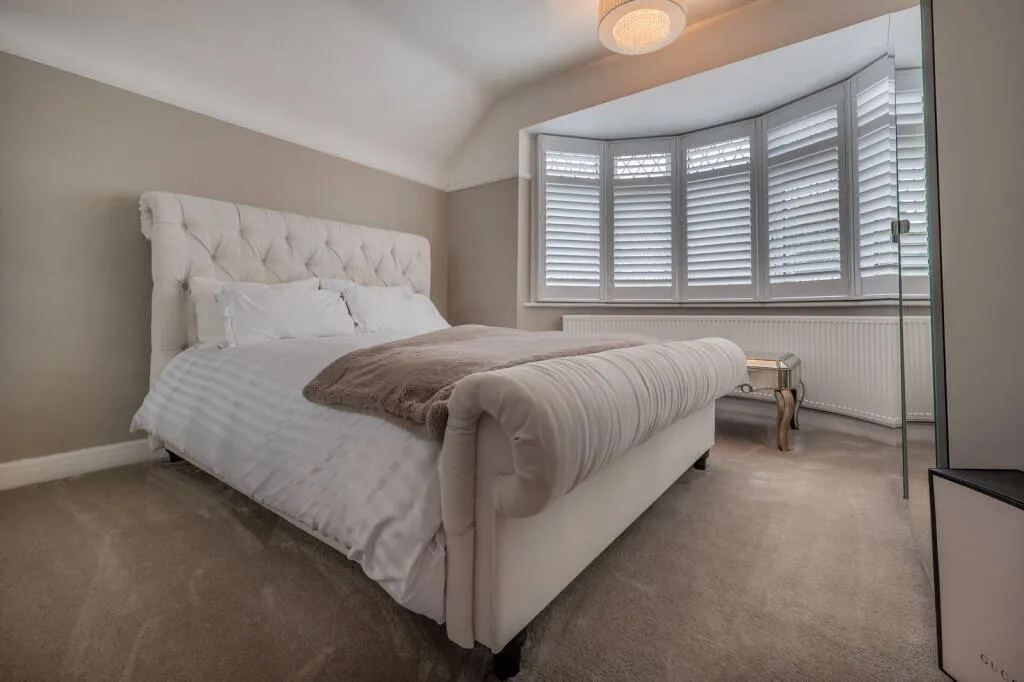 4 bed Semi-Detached
