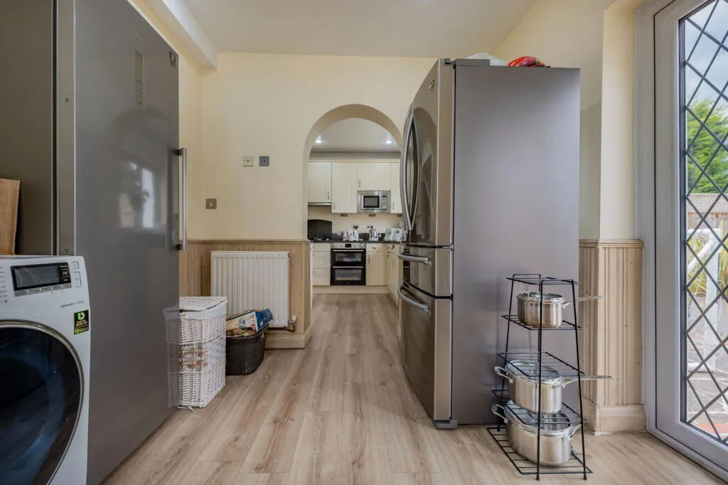 4 bed Semi-Detached