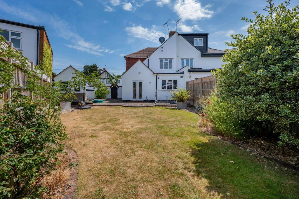 4 bed Semi-Detached