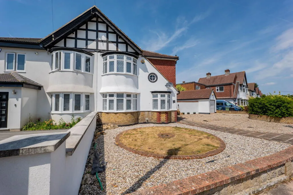 4 bed Semi-Detached