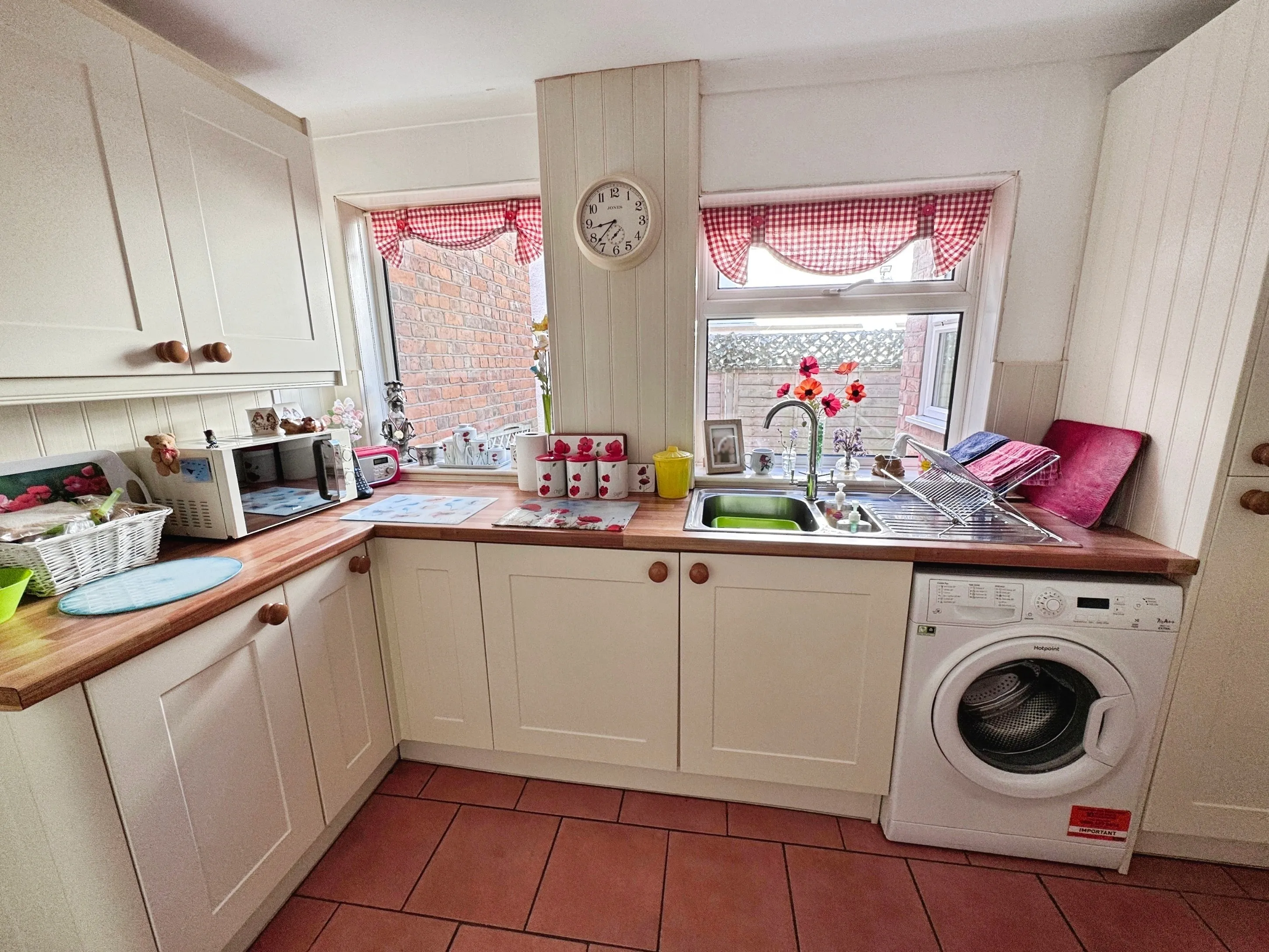 2 bed Semi-Detached