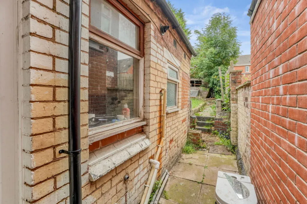 2 bed Terraced