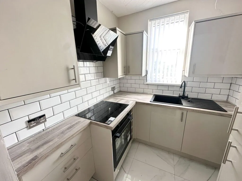 4 bed Block of Apartments