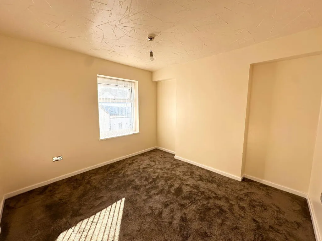 4 bed Block of Apartments