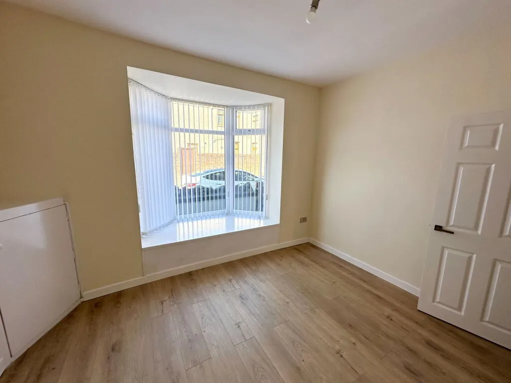 4 bed Block of Apartments