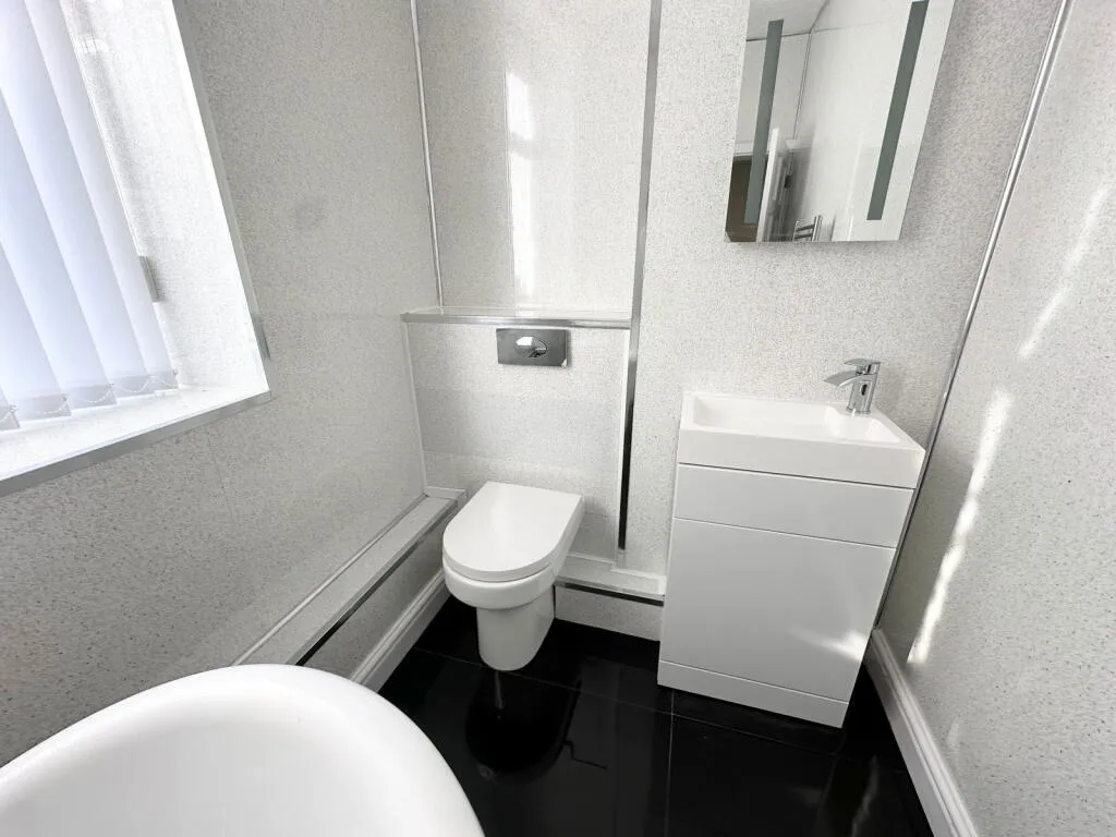 4 bed Block of Apartments
