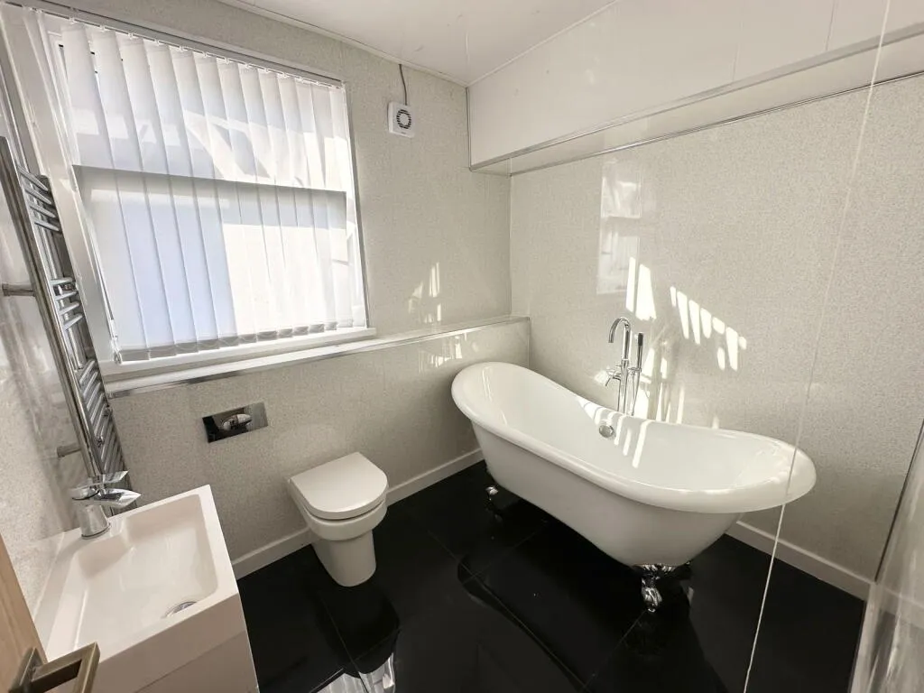 4 bed Block of Apartments