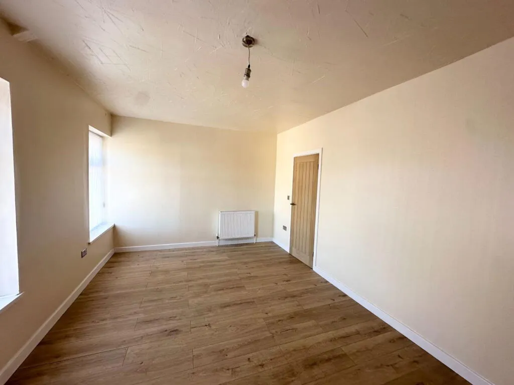 4 bed Block of Apartments