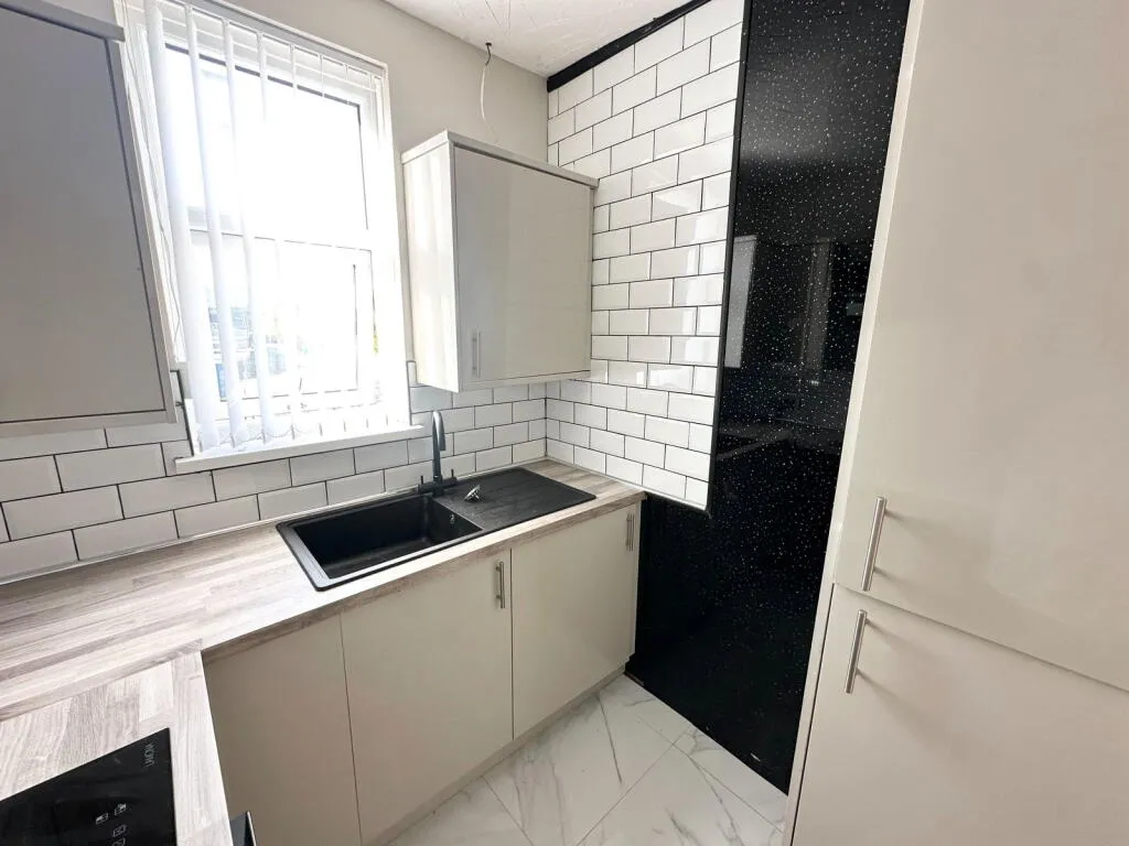 4 bed Block of Apartments