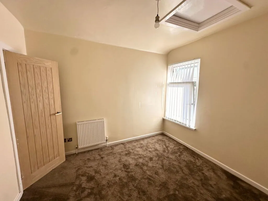 4 bed Block of Apartments