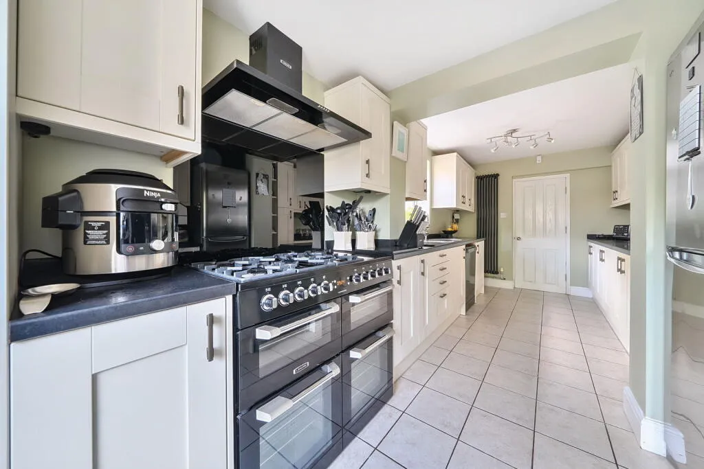 2 bed Semi-Detached