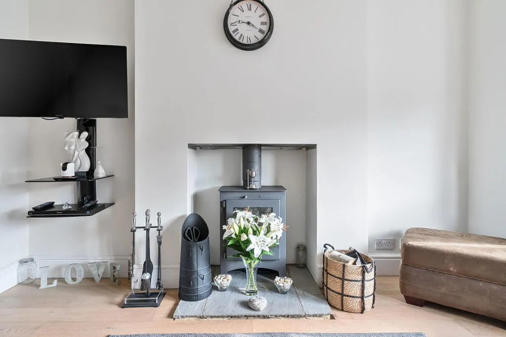 2 bed Semi-Detached