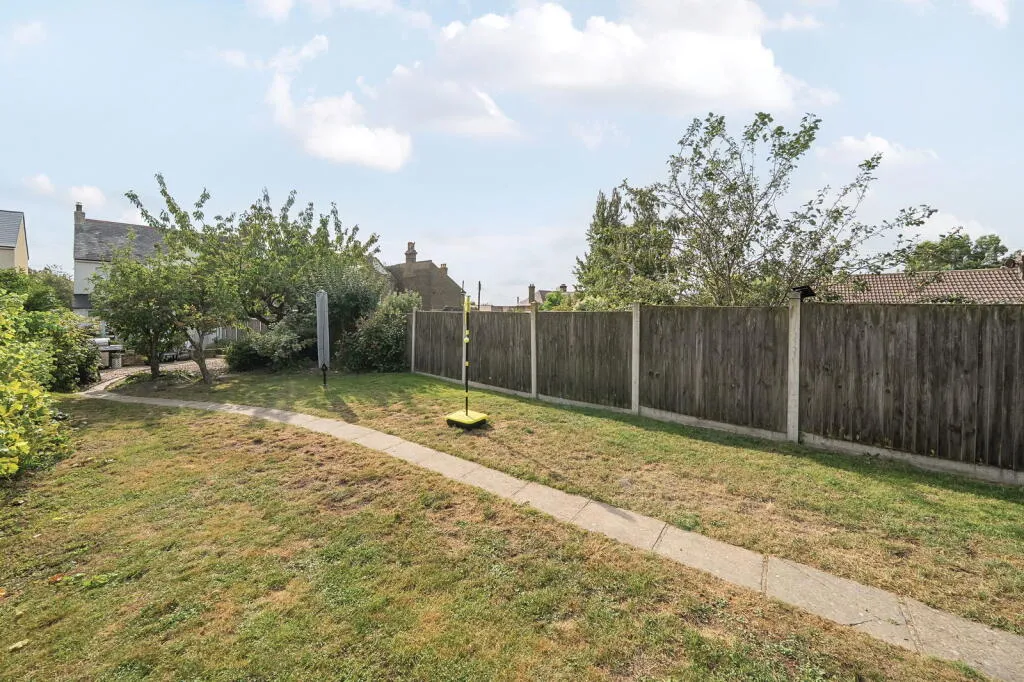 2 bed Semi-Detached