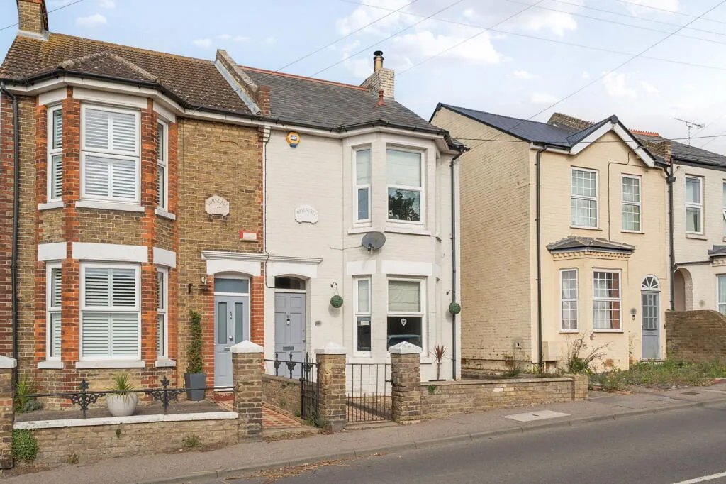 2 bed Semi-Detached