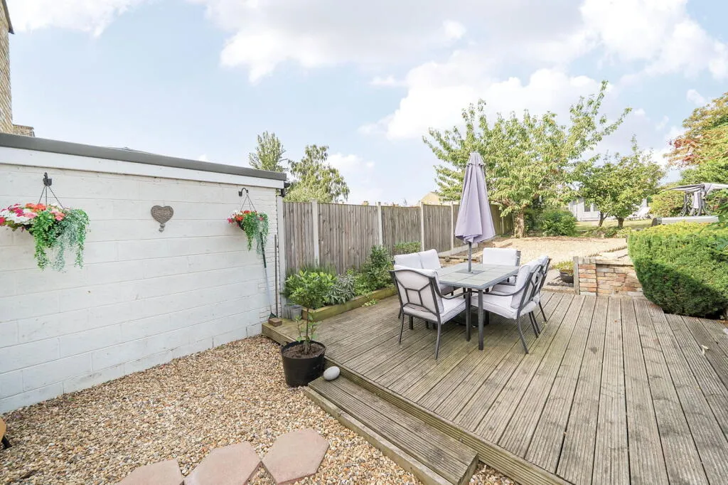 2 bed Semi-Detached