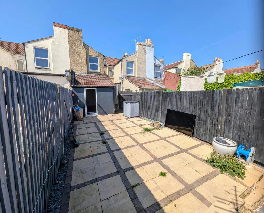 2 bed Terraced
