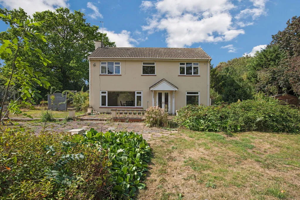 4 bed Detached