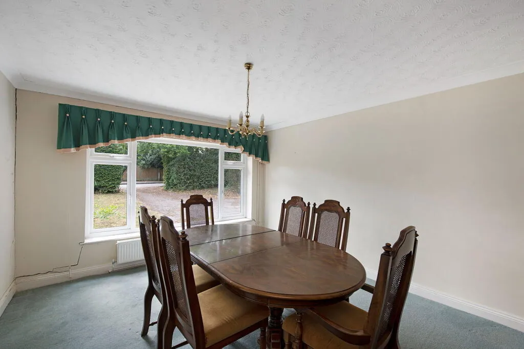 4 bed Detached