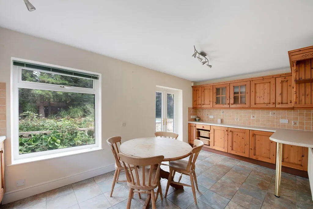 4 bed Detached