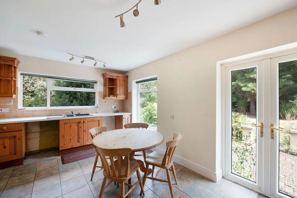 4 bed Detached