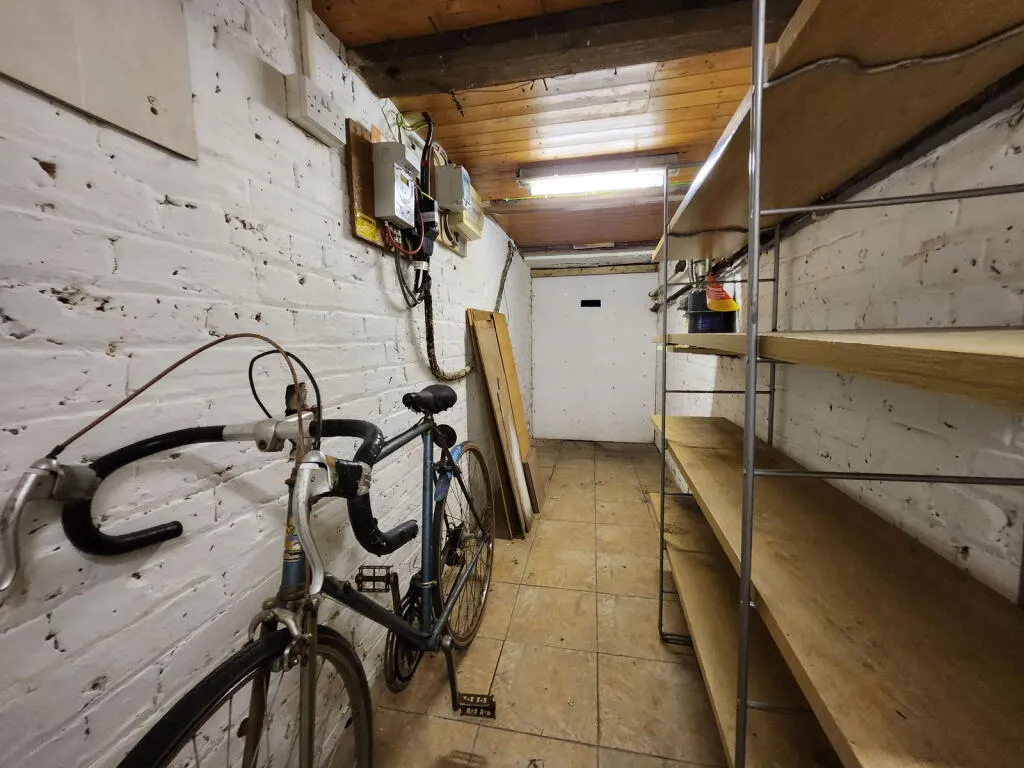 1 bed Ground Flat