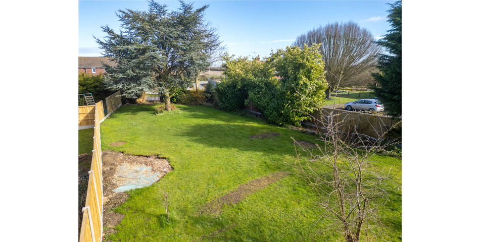 A great opportunity to acquire a single building plot on the edge of the quaint village of Marton. 