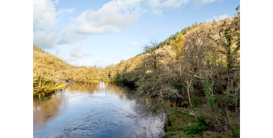 A rare opportunity to purchase a parcel of wooded riverbank with fishing rights on the River Conwy. 