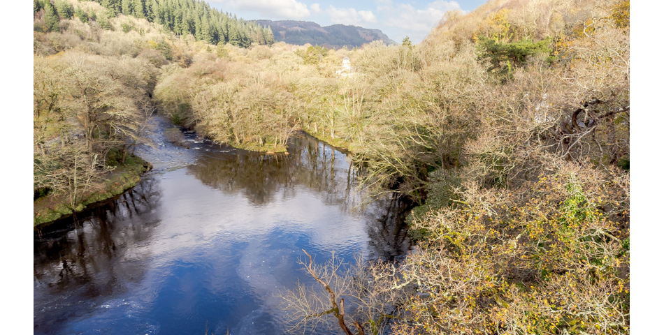 A rare opportunity to purchase a parcel of wooded riverbank with fishing rights on the River Conwy. 