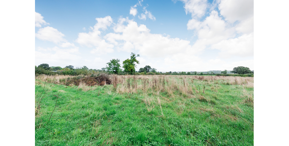 A rare opportunity to purchase a parcel of general amenity land