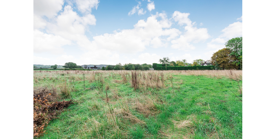 A rare opportunity to purchase a parcel of general amenity land