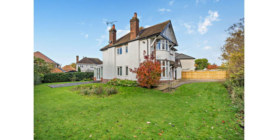 8 Carrick Road, Chester, Cheshire, CH4 8AW
